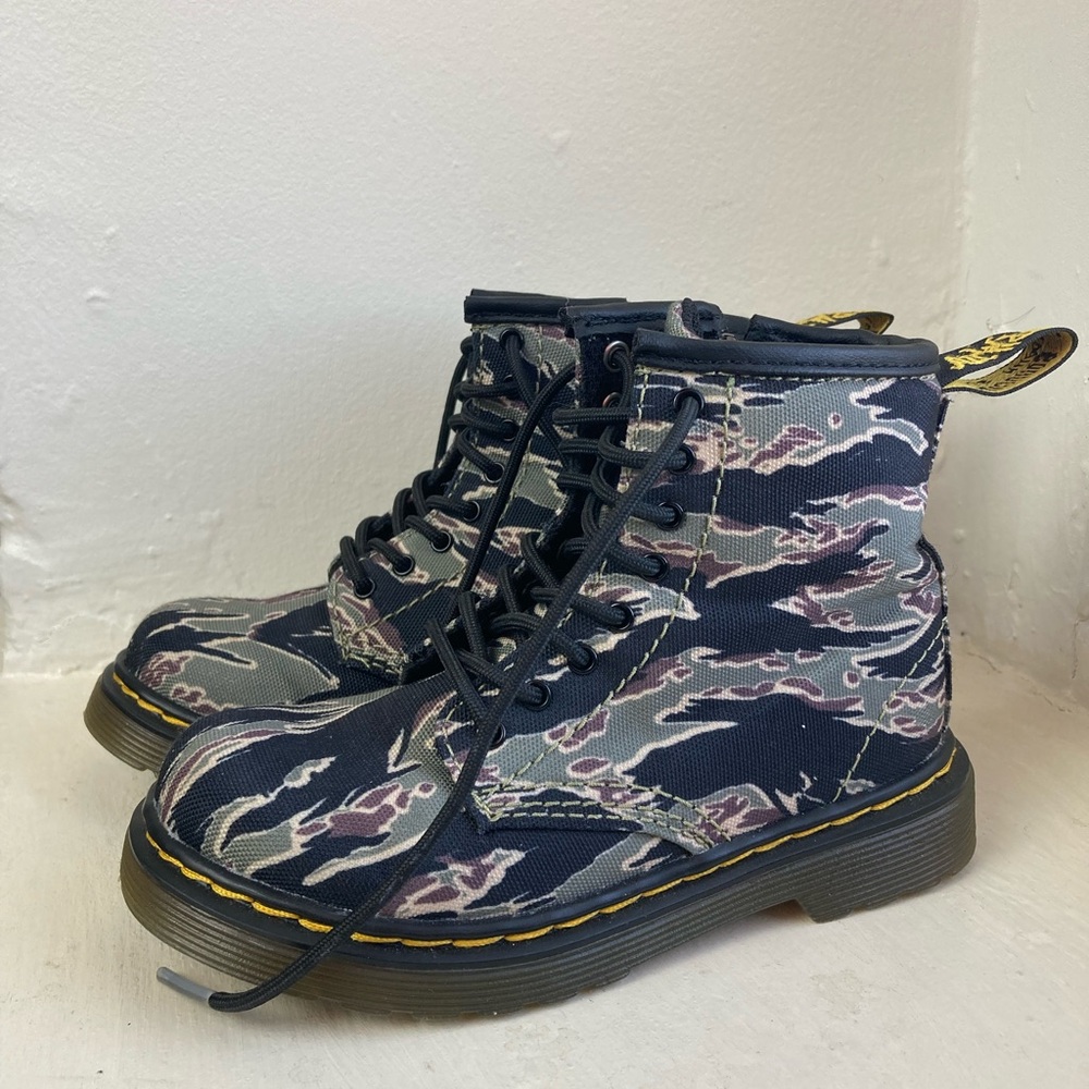 Camo Dr Martens 1460 Camo J Lace Up Zipper Boots Kids  Unisex Size 9 US